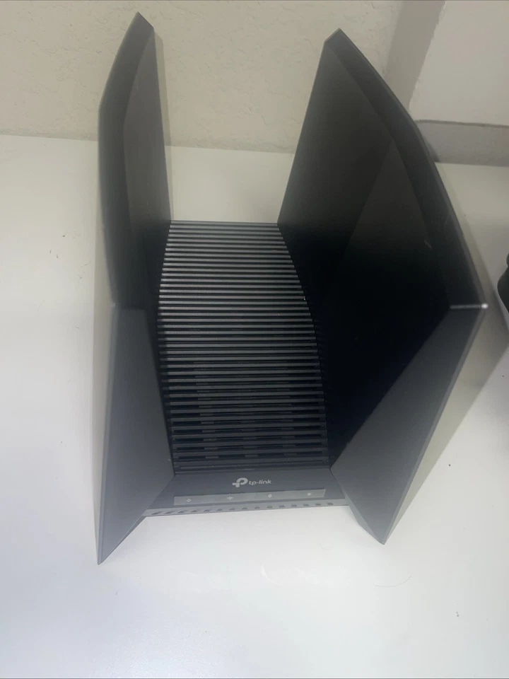 TP-Link Archer GE800 BE19000 Tri-Band Wi-Fi 7 Gaming Router - Image 3 of 4