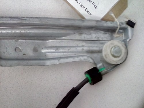 CITROEN C5 2004 - 2008 RIGHT ELECTRIC WINDOW REGULATOR ASSEMBLY 9648486380 - Picture 6 of 12