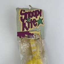 VTG 1965 PEANUTS 50" SNOOPY KITE SNOOPY ON HIS DOGHOUSE - Ripped Label