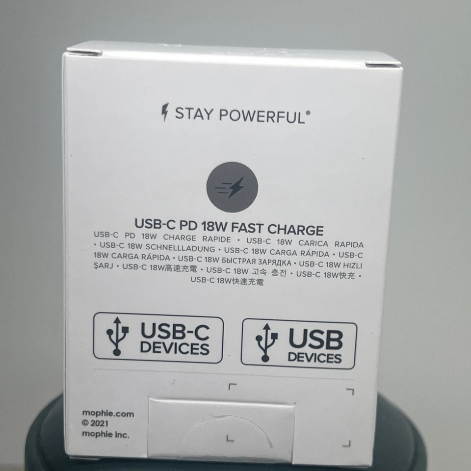 Mophie 18W USB C PD Car Charger Aluminium Silver - 409903474 - Image 2 of 3