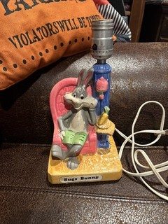 VINTAGE CHALKWARE HOLIDAY FAIR 1970 WARNER BROTHERS BUGS BUNNY LAMP