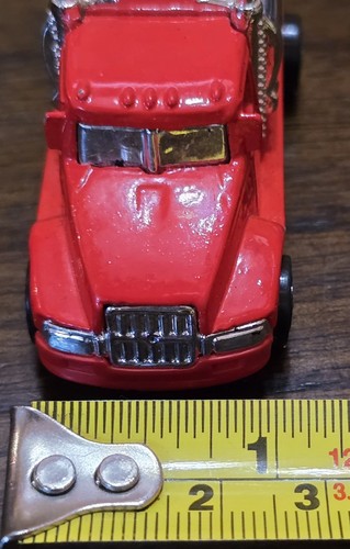 3⅛" Hot Wheels 1/64 Scale 1995 Tanker UNOCAL 76 Big Red Chrome Truck - Picture 9 of 9