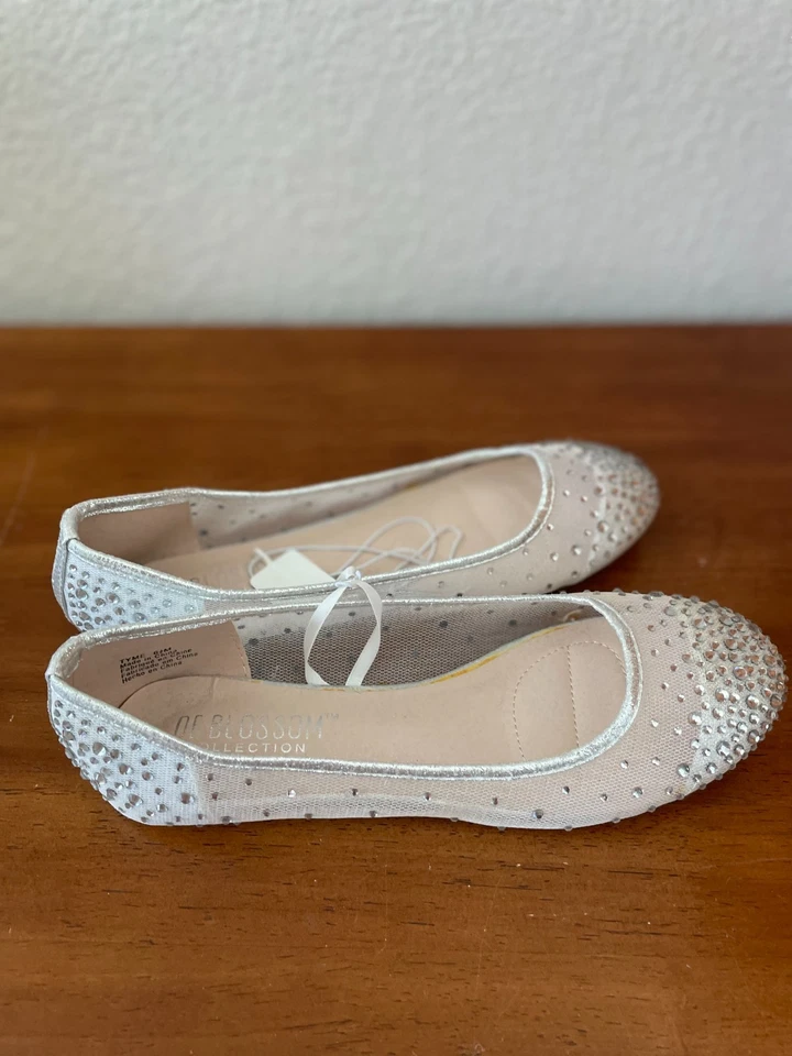 Zapatos planos de ballet adornados plateados para mujer De Blossom Collection talla 6,5 nuevos con etiquetas Foto 3 de 4