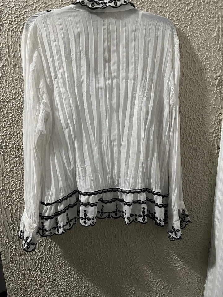 Top XL New Directions Blanco Volantes Victoriano Boho Campesino Bordado Encaje Foto 2 de 4