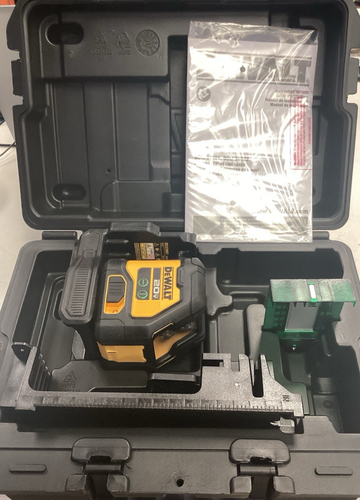 DEWALT 20V Green Cross Line Laser Level (Tool-Only) (DCLE34021) - Picture 2 of 6