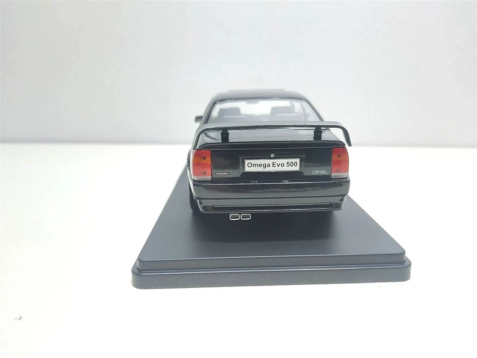 Opel Omega Evoluzione 500 Nero del 1991 - 1/24 Diecast - Immagine 4 di 4