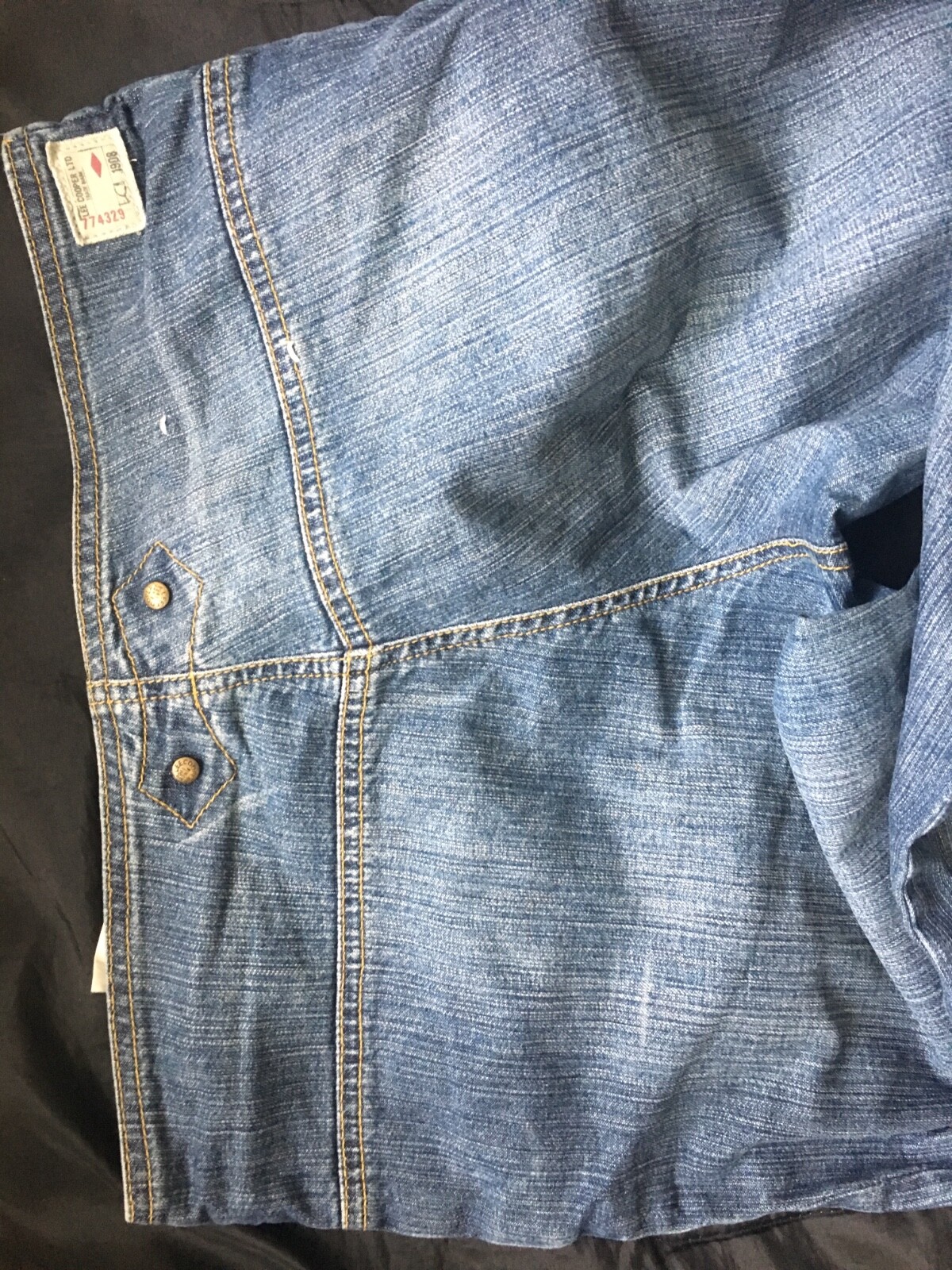 Picture 2 of 3