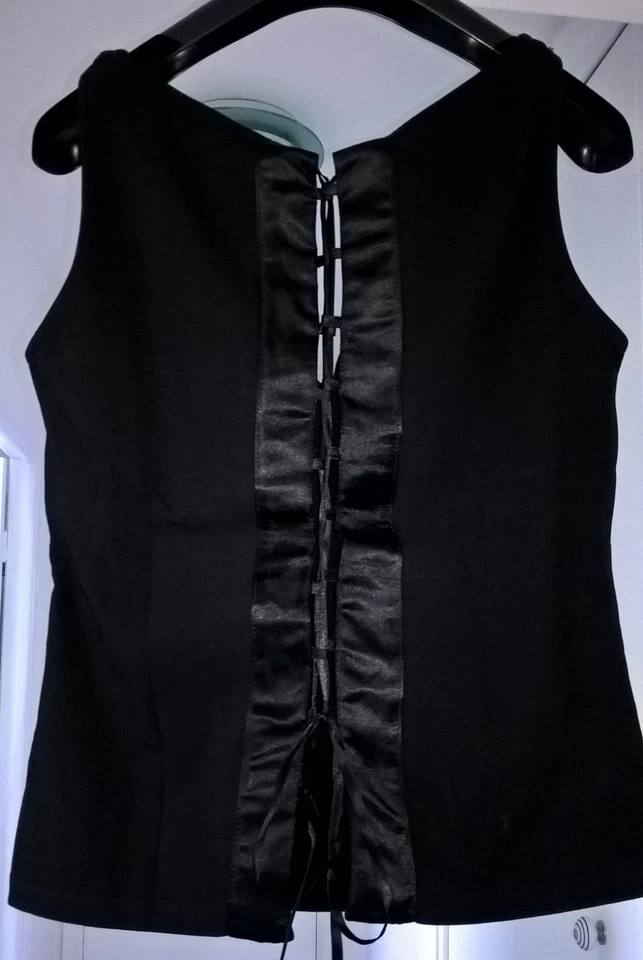 Top Zara Noir Superbe broderie Taille M NEUF - Photo 3/4