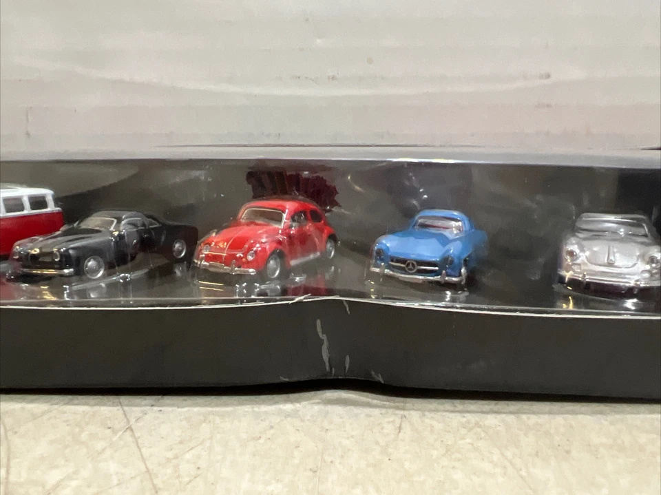 1:87 Model Collection Samba Kafer Karmanin 300SL 356B Malibu International  - Image 3 of 4