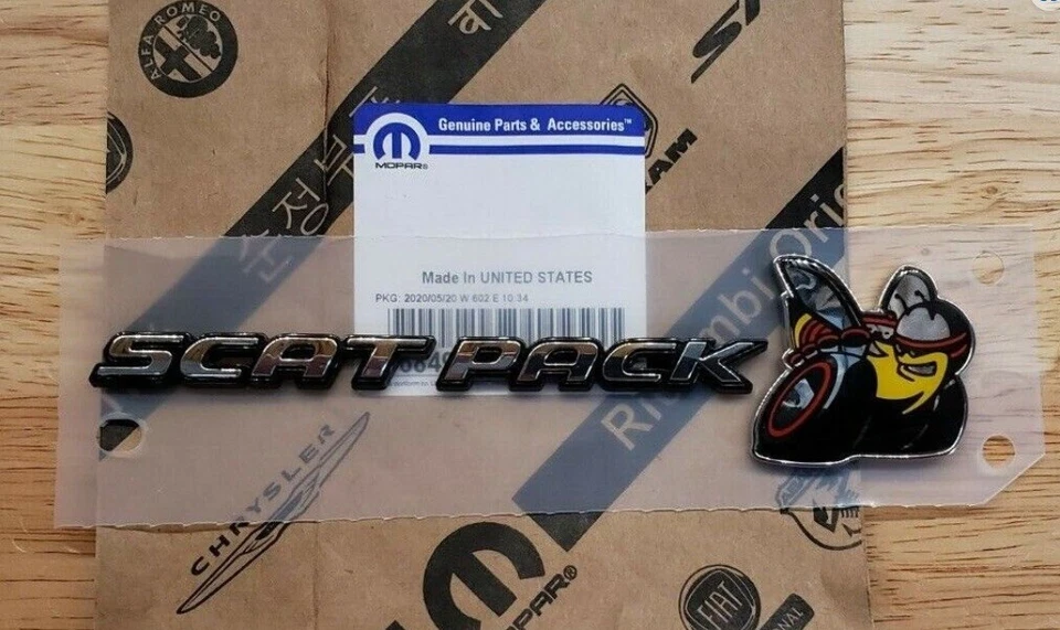 OEM/MOPAR /SCAT PACK ANGRY BEE EMBLEM. ALL DODGE SCAT PACK CHARGER /CHALLENGER - Image 3 of 4