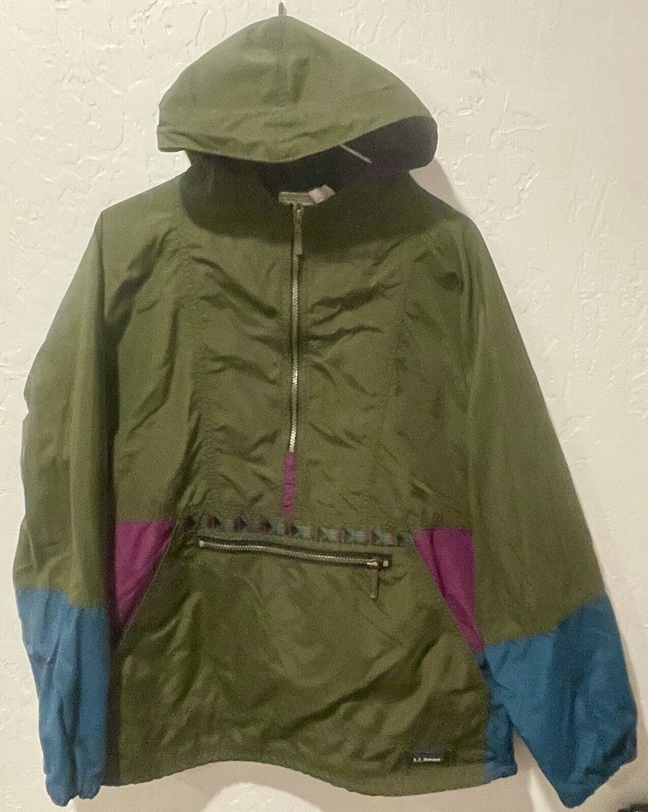 Picture 1 of 18