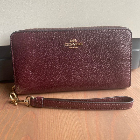 Coach Accordion Zip Wallet Oxblood Pebbled Leather Wristlet
