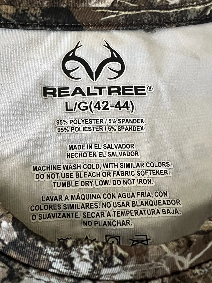 Realtree Edge Men’s Camo Large Long Sleeve Spandex Shirt - Image 2 of 4