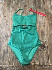 Left On Friday Peak Suit HIGH CUT LEG, MEDIUM BUM COVERAGE In Turf Green Size S