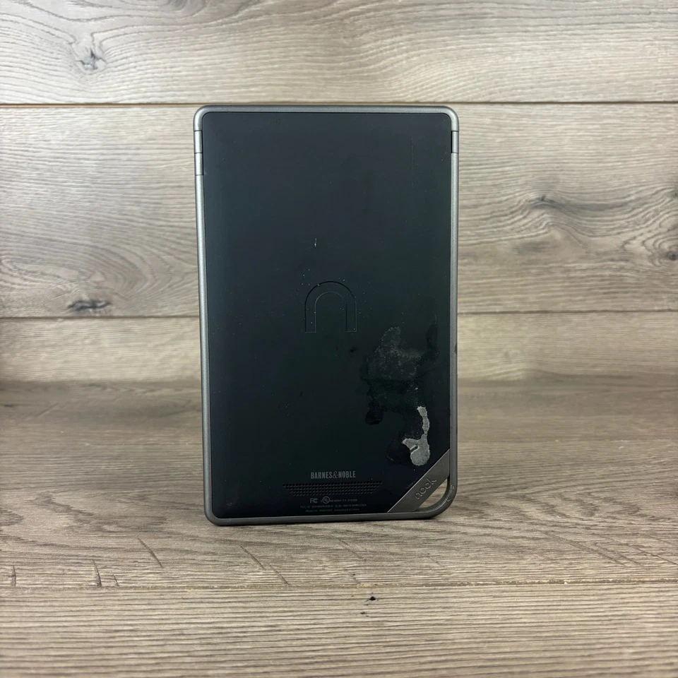 Barnes & Noble BNRV200 Nook Color 7" eBook eReader 8GB Tablet Wi-Fi - Image 4 of 4