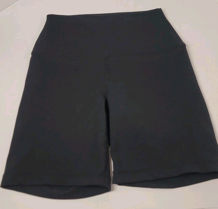 Biker Shorts Women's Yogalicious Lux Size S, Black 7 inch, no pockets, used-image