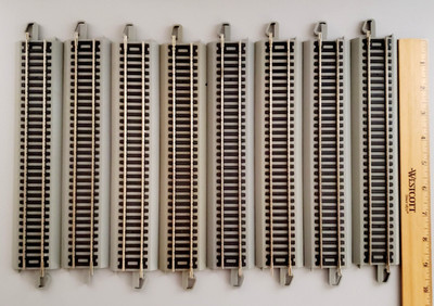8 Pieces HO Scale Bachmann E-Z  9'' Straight Track Nickel Silver Rail- CLEAN  