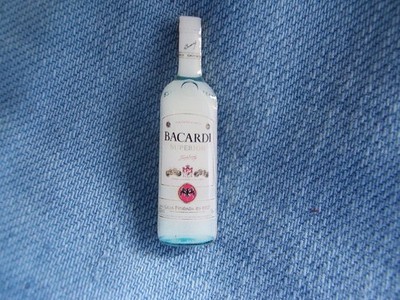 Pin Bacardi Flasche weißer Rum Hamilton Bermuda