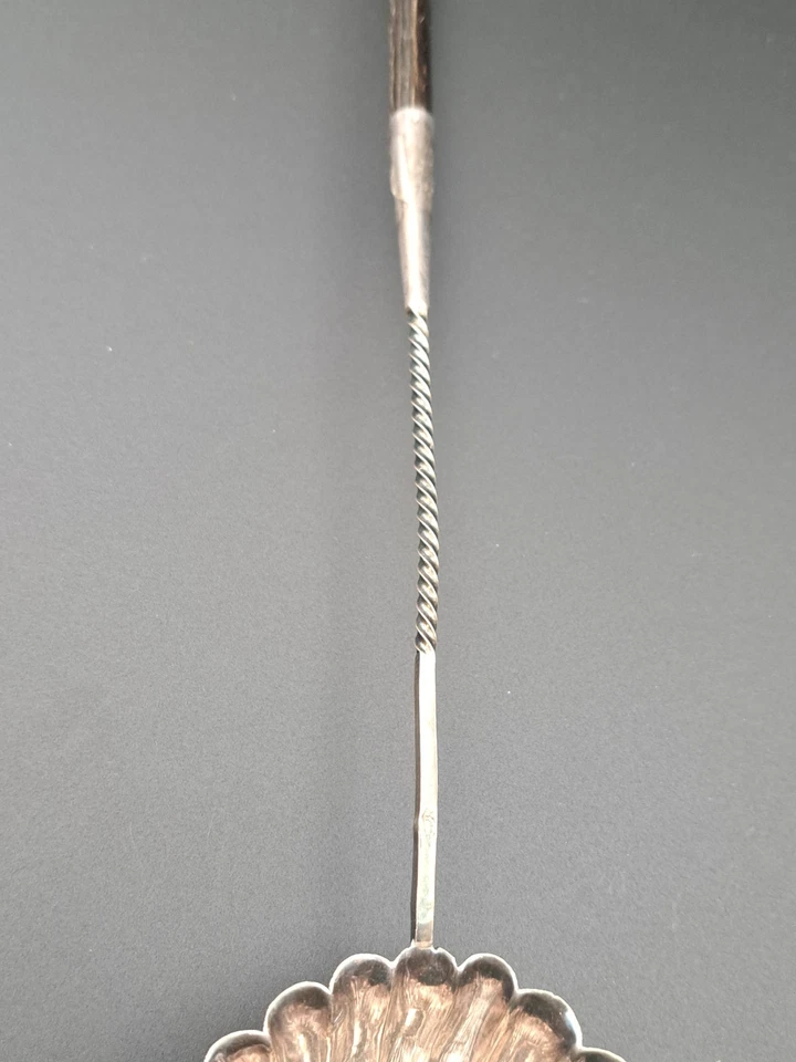 Antiguo cucharón Toddy francés de plata de principios del siglo XIX sello de ley 950 Foto 4 de 4