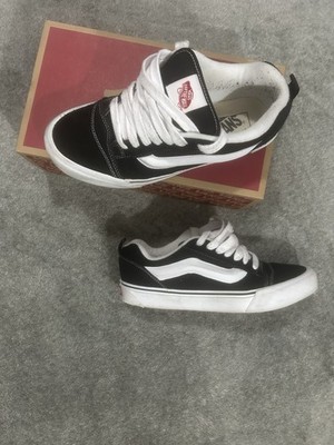 VANS Knu Skool men s skate shoes with box size 10 great condition