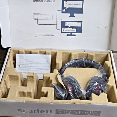 Focusrite Scarlett 2i2 3rd Gen Studio Headphones Open Box