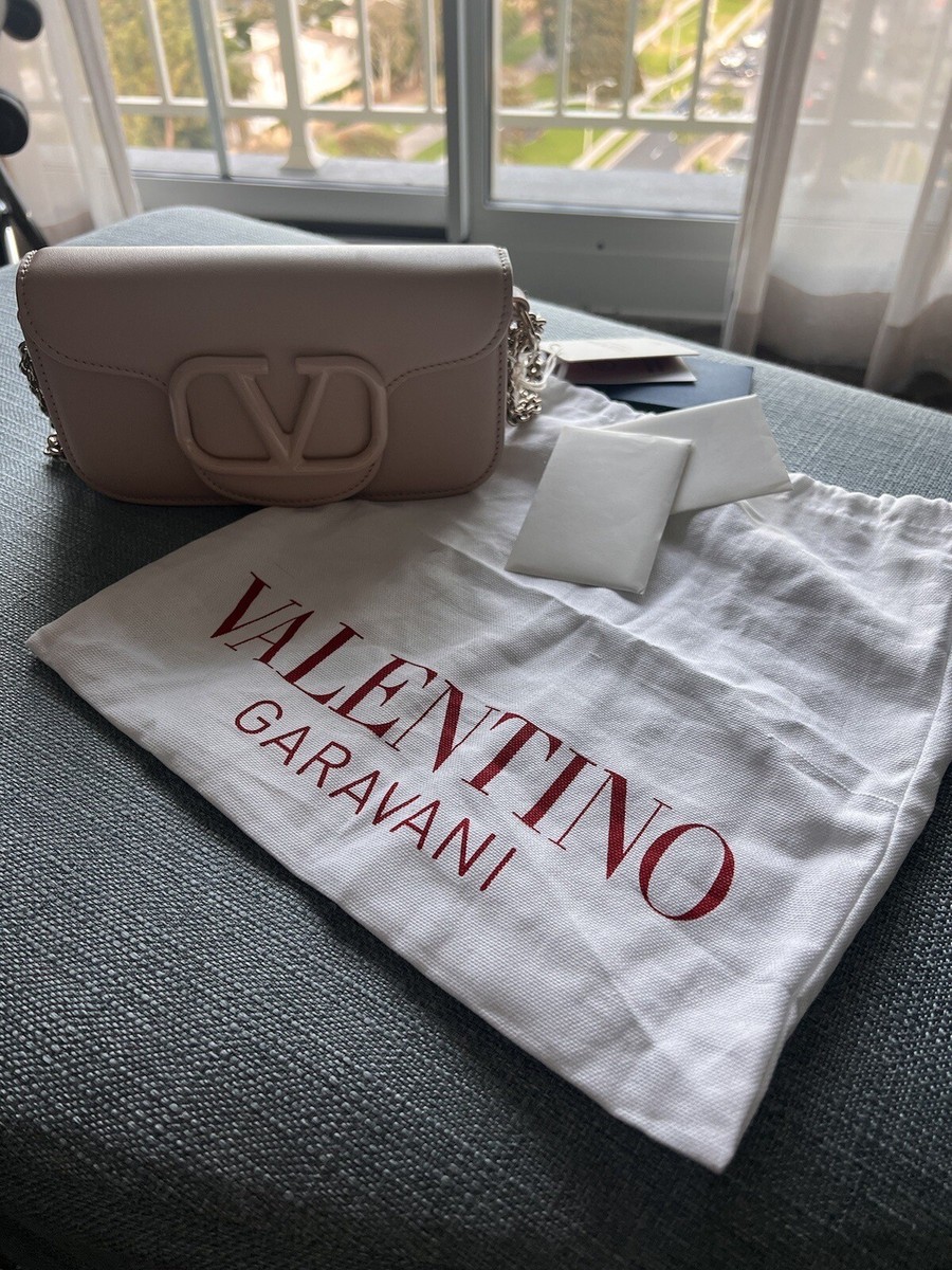 【VALENTINO】LOCO SMALL SMOOTH LEATHER HANDBAG Valentino Garavani Locò Small Shoulder Bag In Calfskin for