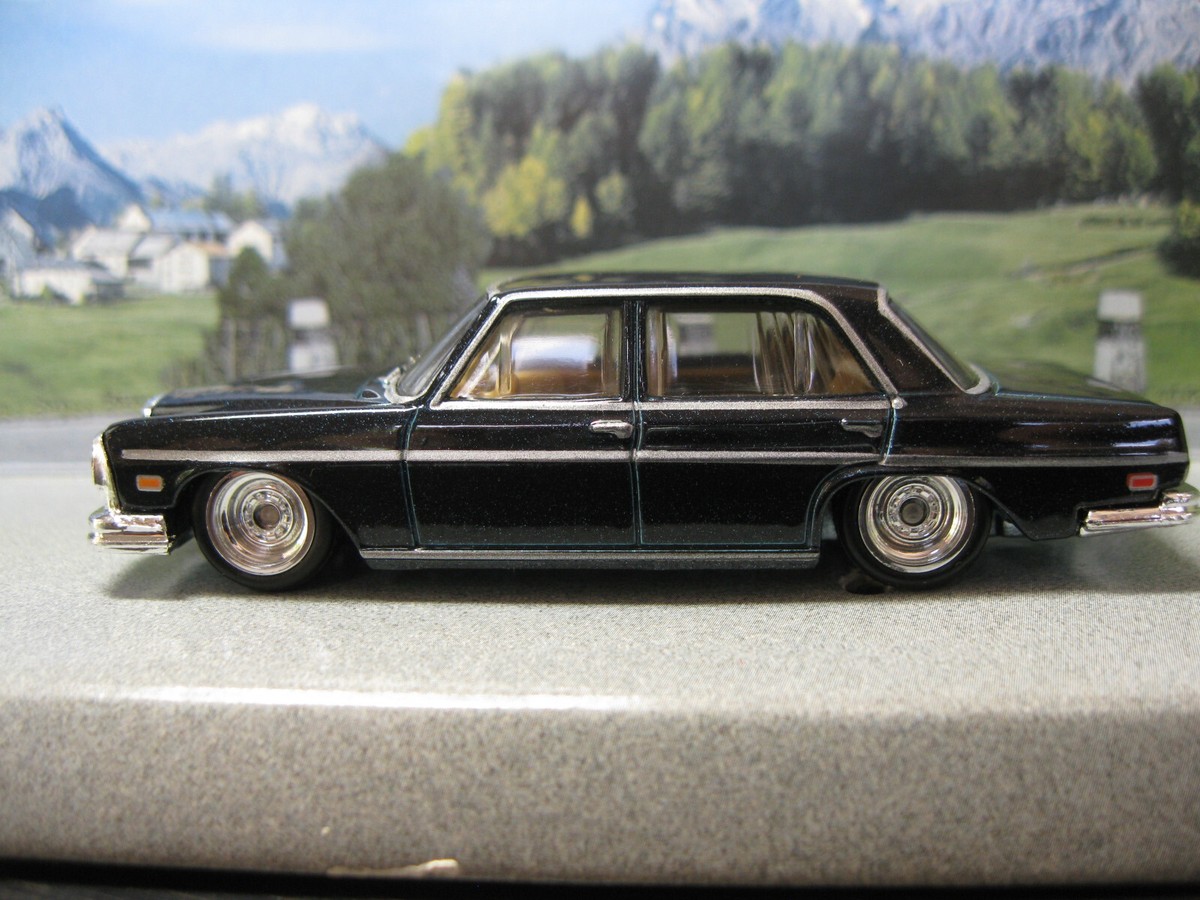 未開封 1/18 MERCEDES-BENZ 300 SEL 6.8 1971 1/18 Minichamps 1971 Mercedes-Benz 300 SEL 6.8 AMG (Silver