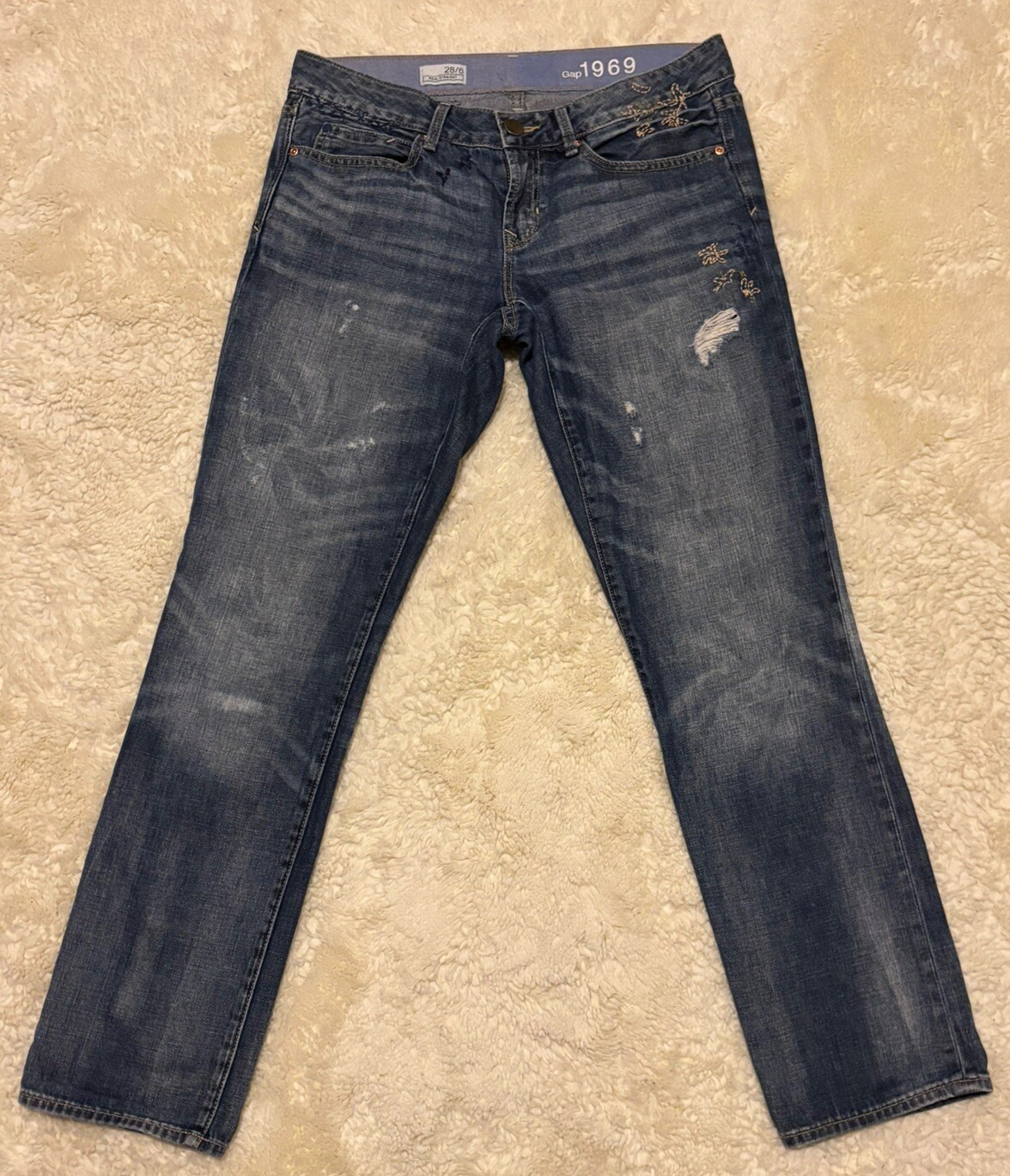 Gap 1969 Jeans Real Straight Womens Size 6 31x29.5 Blue Distressed Embroidered