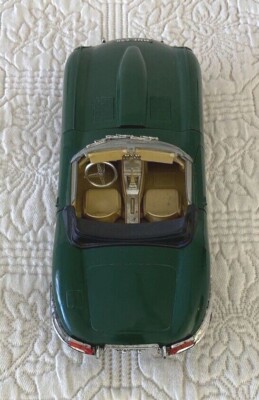 Tonka Polistil 自動車模型　「JAGUAR　XK.E4.2」 Vintage Jaguar XK.E 4.3L Red Tonka Polistil 1:16 SCALE (B3