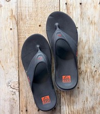 REEF Men's Size 12 Black w/ Orange logo flip flop SH0511