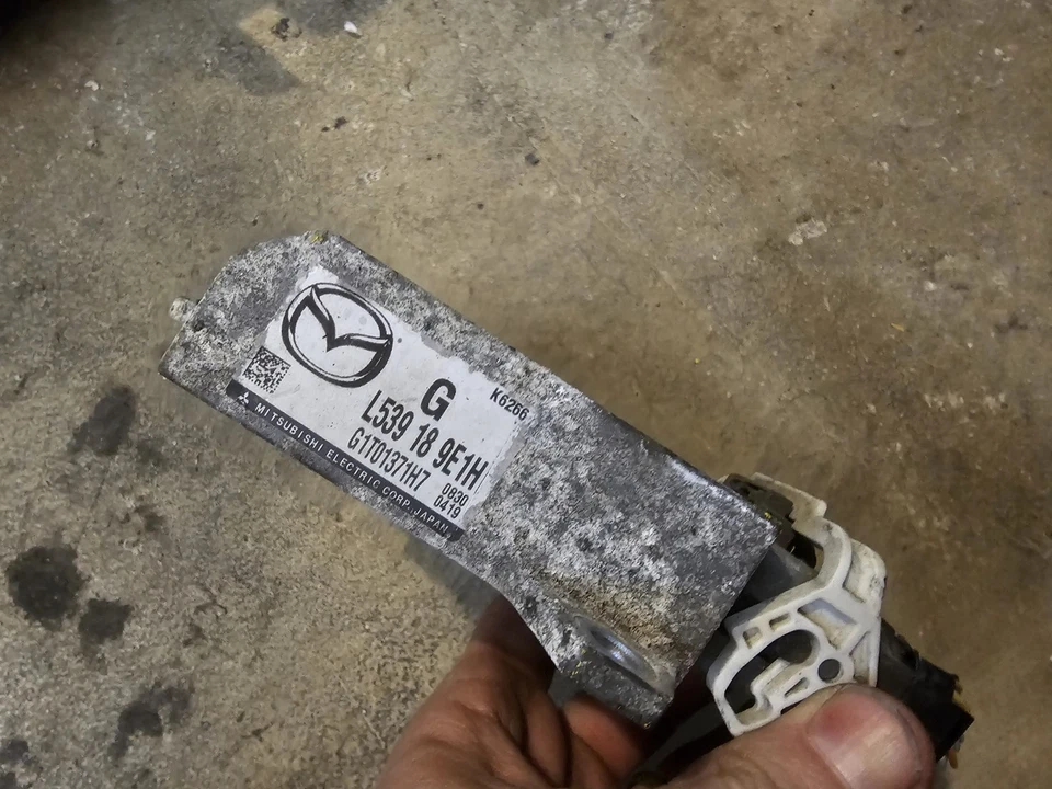 Unidad de módulo de control de transmisión 10-11 Mazda 3 TCM TCU 2,5 L L L539 18 9E1H OEM Foto 3 de 3