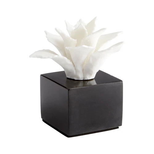 Small Calendine Sculpture - Picture 1 of 1