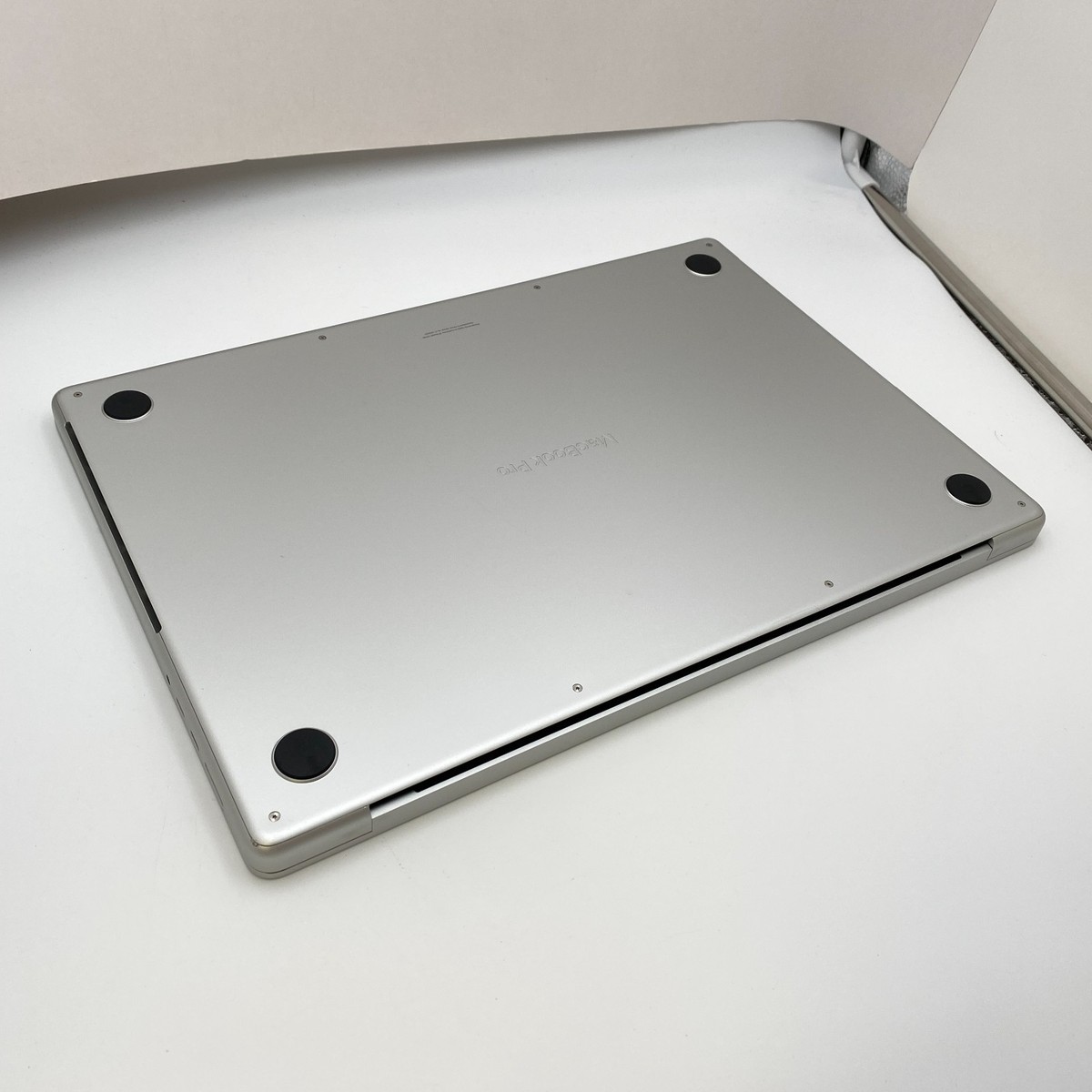 MacBook Pro 16