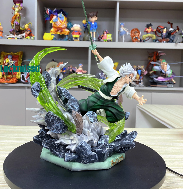 Estatua de Shinazugawa Sanemi - Figura de PVC con luz LED de 30 cm, caja de regalo
