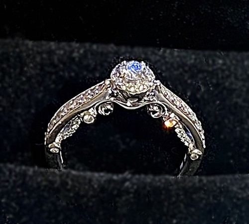 Cinderella's Coach 1 Ct TW Diamond Ring 10 kt White Gold - Size 7 - WDW Original - Picture 2 of 10
