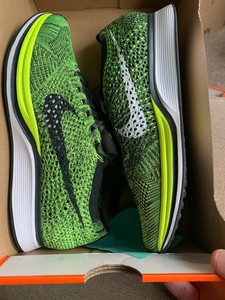 nike flyknit racer 5.5