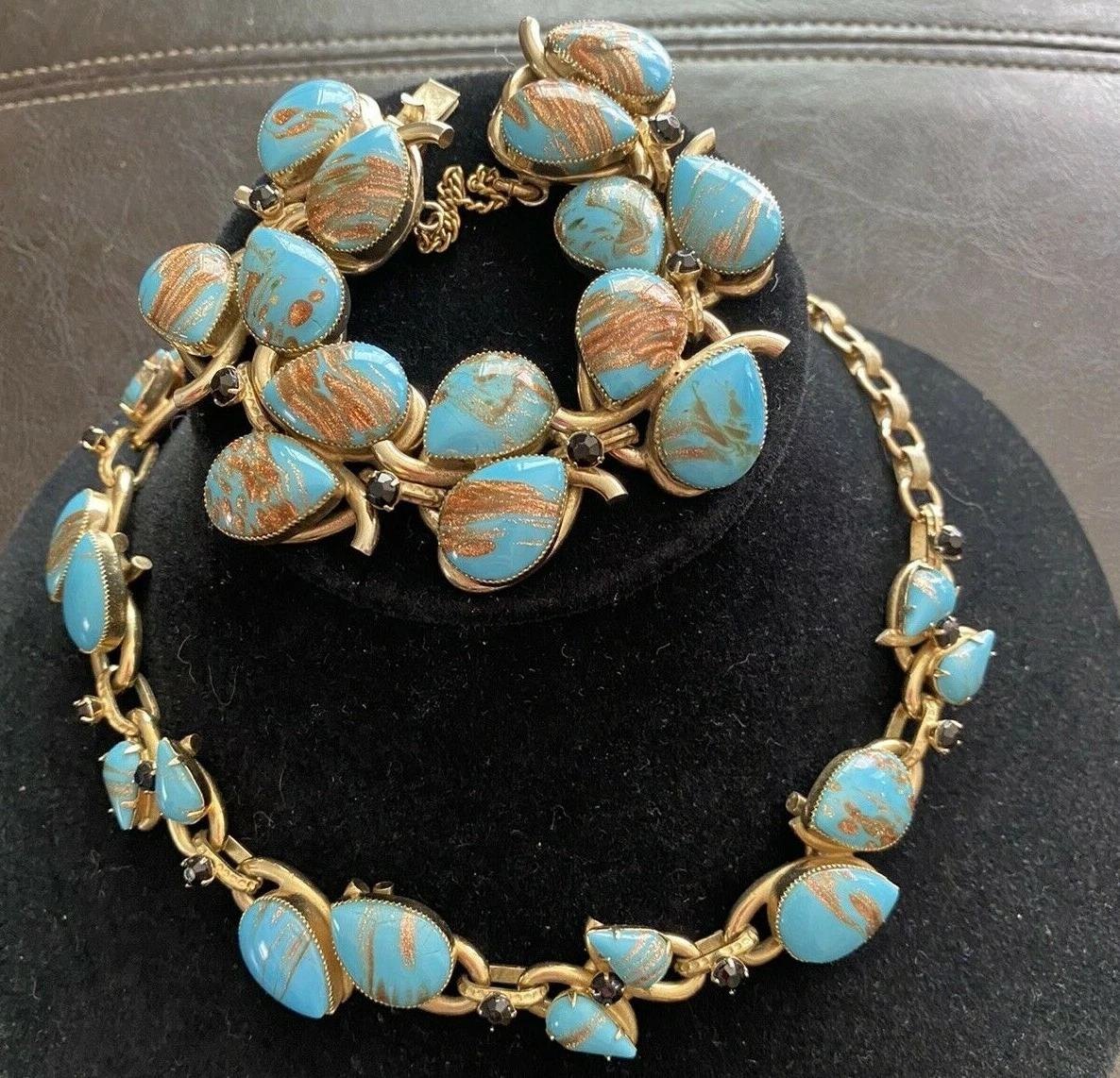 SET COLLIER ET BRACELET HENKEL & GROSSE POUR DIOR COULEUR CUIVRE DORÉ NON SIGNÉ