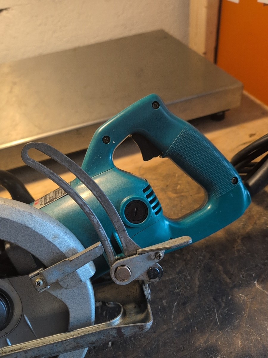 Makita Hypoid Circular Saw 5077B 7-1/4 in. 13 Amp. Worm Drive