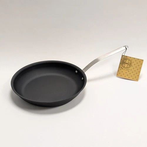 Griswold 10 Inch Seasoned Iron Skillet | New in Box | Made in USA