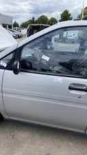 Porte avant et accessoires Nissan PRAIRIE