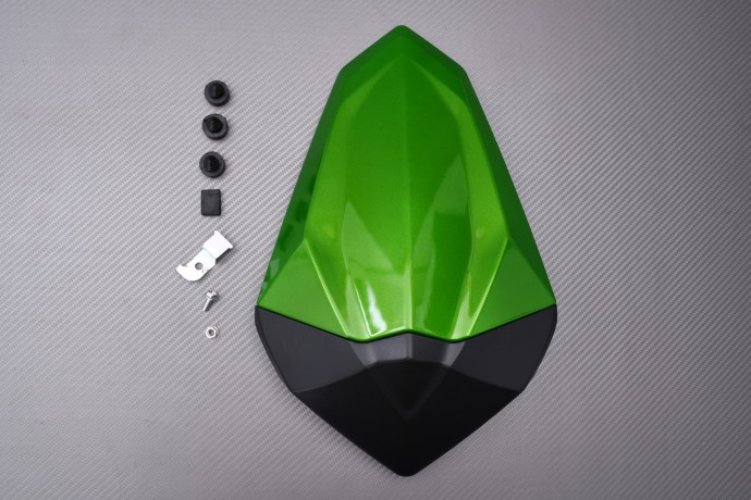 Cache passager rigide vert haute finition pour Kawasaki Ninja 500R 2024