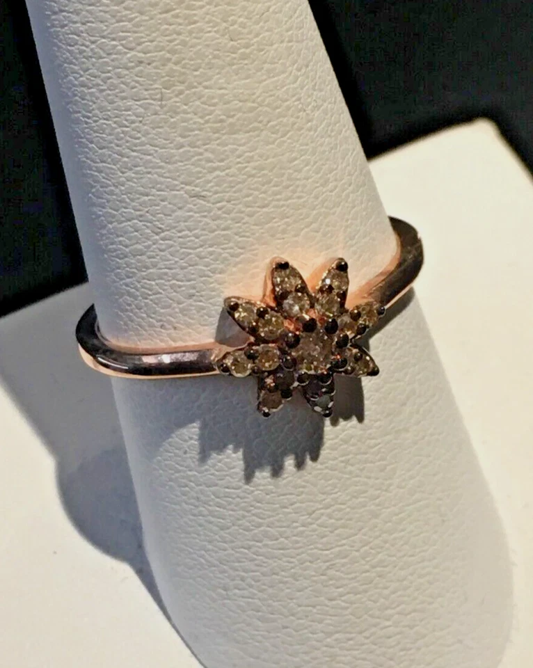 NWT NATURAL CHAMPAGNE DIAMOND FLORAL RING SIZE 9 (0.25 CTW) - Image 4 of 4