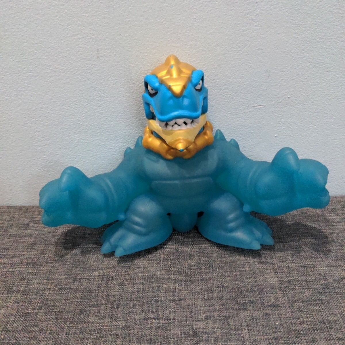 Large Heroes Of Goo Dino Power Dinogoo Tyro Goo Jit Zu Figure w 