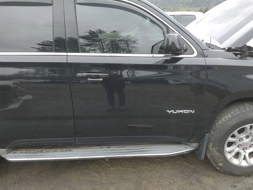 15 GMC YUKON Front Door DentsPassenger Right Foto 2 de 4