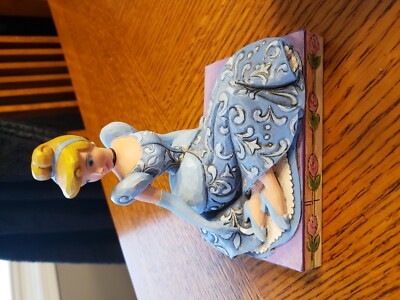Cindarella figurine