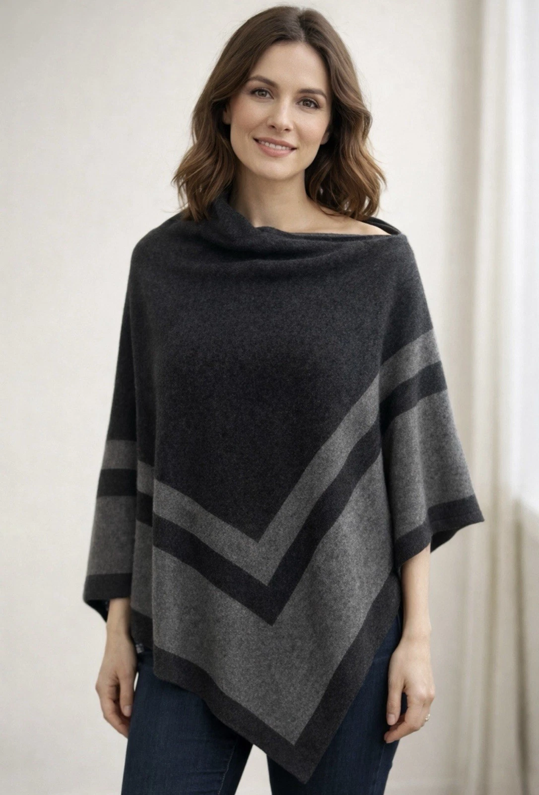 NEW MORAY Mongolian Cashmere Poncho One OSFM Grey Black Luxury Designer MSRP$699