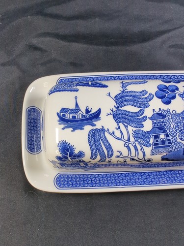 Churchill Blue Willow Butter Dish Staffordshire England Covered 2 Pc Blue White - Picture 4 of 11