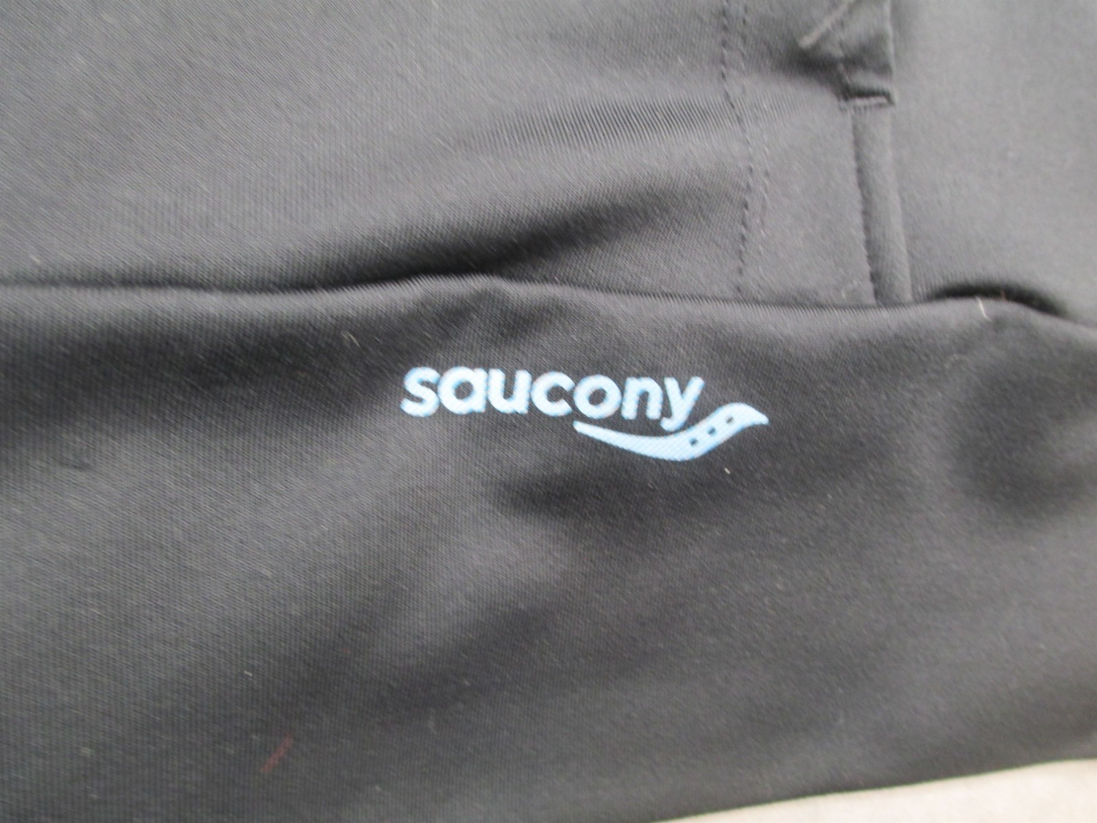 Saucony Size L Womens Black Stretch Pockets Full Zip Activewear Logo Jacket 788 thumbnail 9