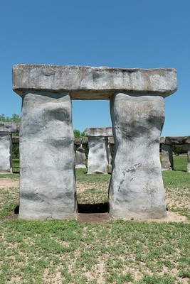 Photo:Texas Hill Country Stonehenge II 2014 Concrete Stone Monument