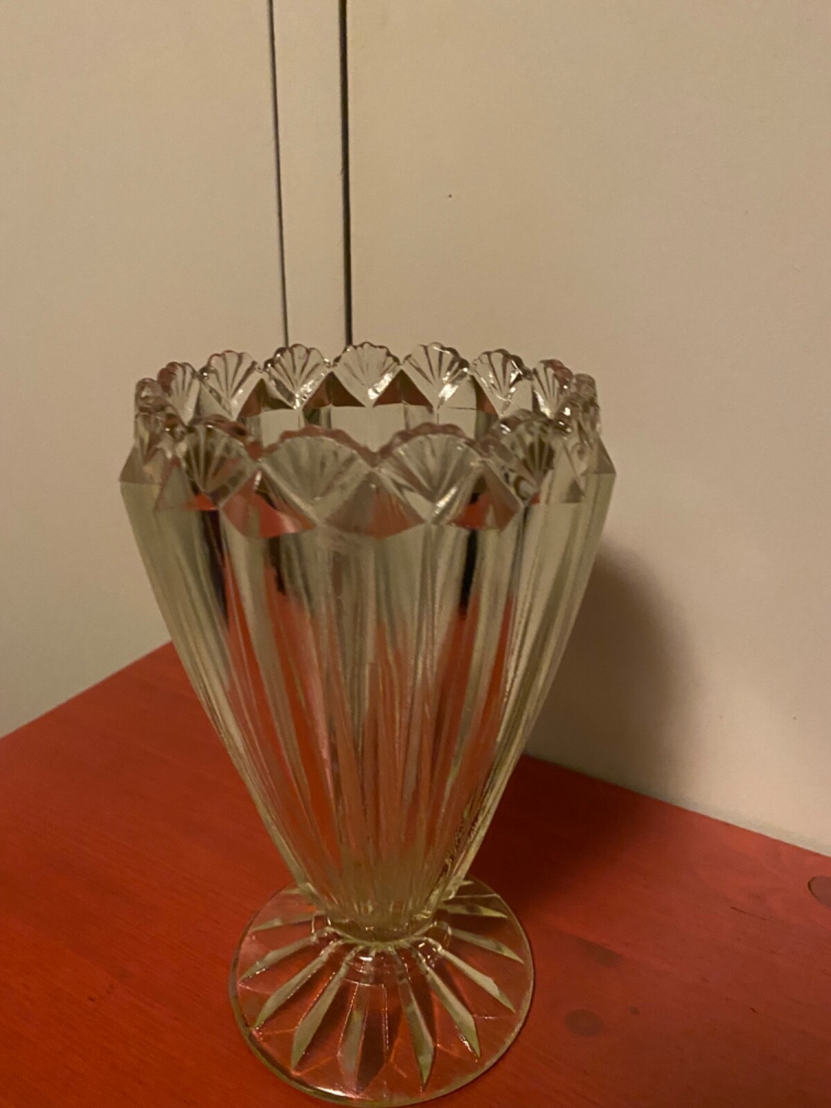 ART DECO CROWN CRYSTAL CLEAR DEPRESSION GLASS VASE 20 cm/ 8 inches high